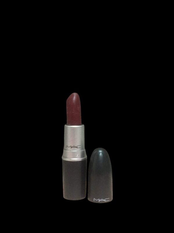 MAC Matte Lipstick Russian Red. - Image 7
